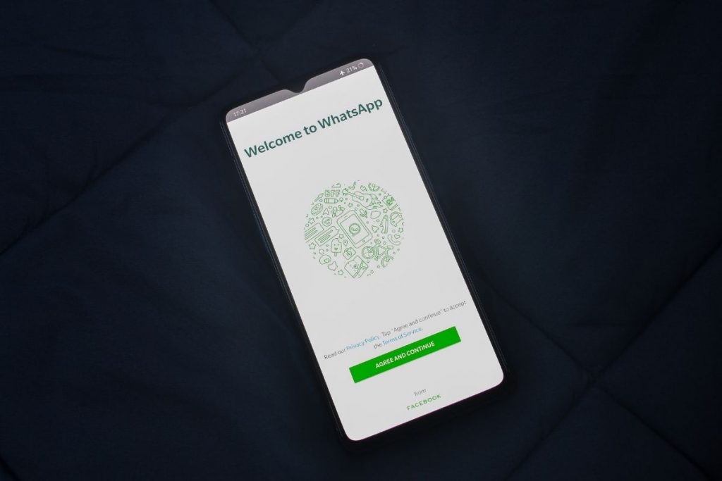 1 - Featured image cara mengembalikan chat wa yang hilang sendiri