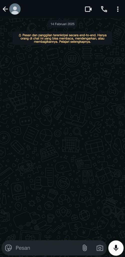 14 - Klik pada tautan yang sudah menjadi warna biru. Anda akan dibawa ke halaman chat