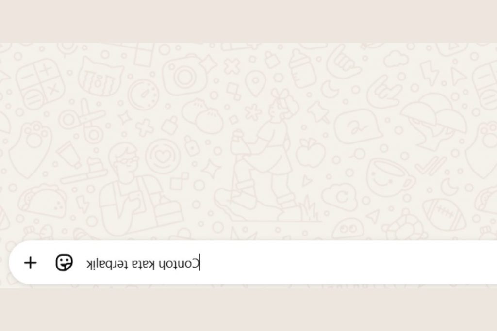 14 - Buka aplikasi WhatsApp, lalu tempel (paste) teks ke kolom pesan