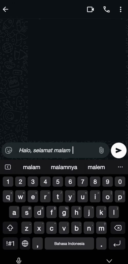 5 - Untuk membuat tulisan miring, tambahkan tanda garis bawah