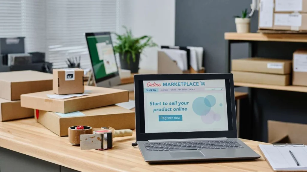 3 - Gambar laptop yang menampilkan marketplace