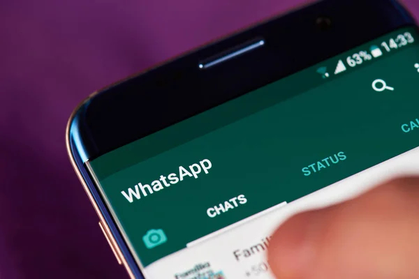 Halaman chat utama di WhatsApp