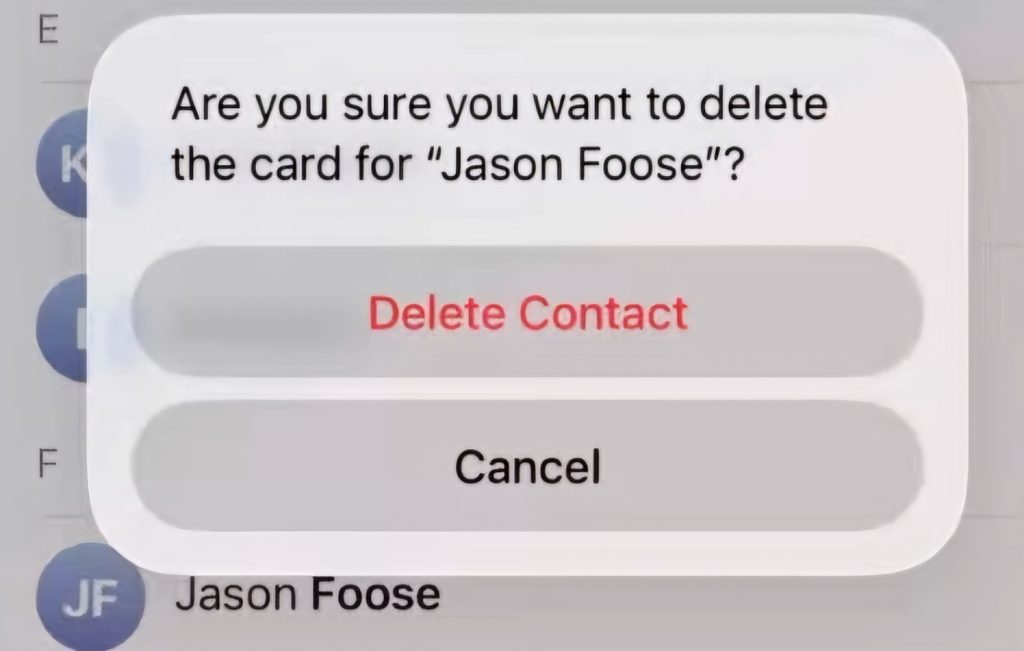 Menghapus kontak WA melalui aplikasi Contacts di iPhone