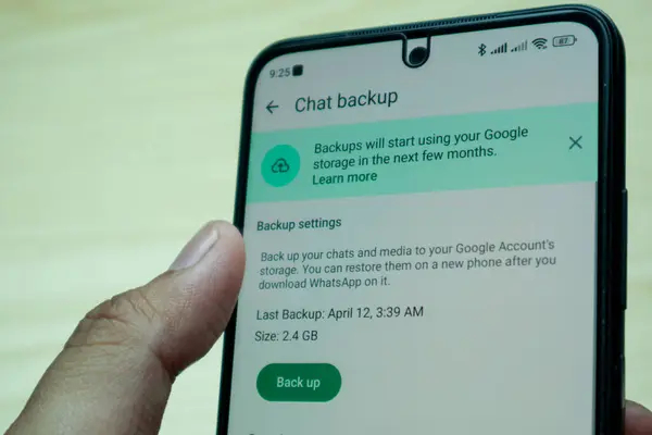 Pengaturan backup chat di WA