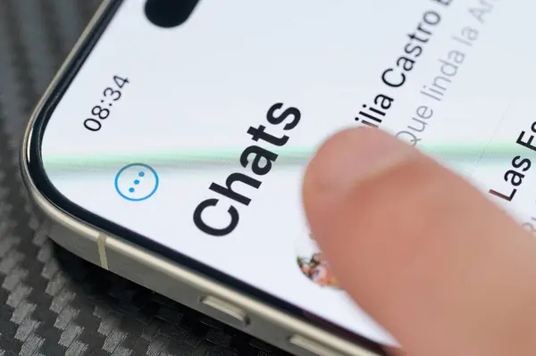 Halaman chat masuk di WhatsApp