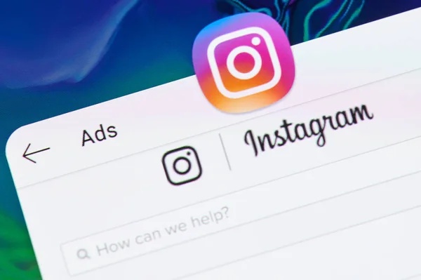 Halaman Instagram Ads