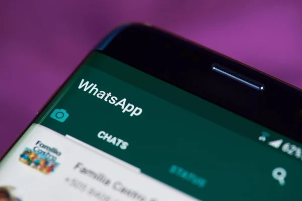 Tab Chats WhatsApp di layar HP