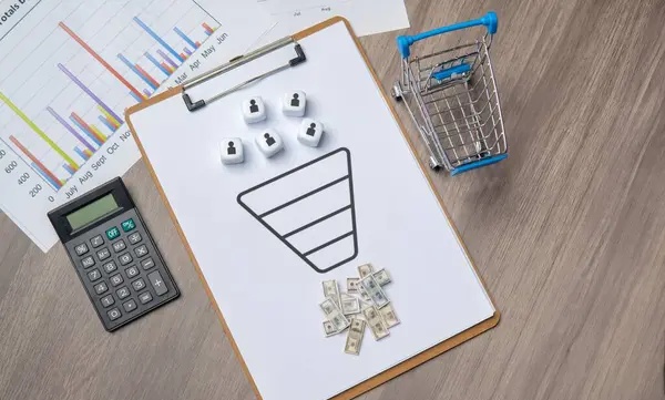 Gambaran sales funnel dan tahapan customer